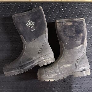 NIB Muck Chore Boot